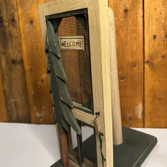 Rustic Paper Towel Holder With Screen Door And Bird - Picture 5 of 8